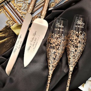 Wedding gifts for bride and groom Cake knife and server Engraved Champagne flutes wedding cake cutter set gift anniversary cake server set