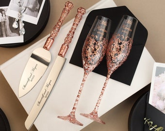 ROSE GOLD Wedding glasses and Cake Server Set cake knife rose gold bride and groom set of 4: wedding toasting flutes wedding flutes cake set