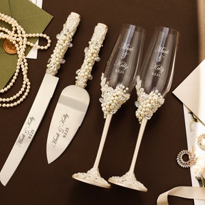 Wedding engraved glasses pearls Cake cutting set ivory Wedding shower gift for bride champagne flutes personalized cake knife rustic wedding