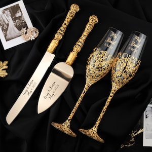 Wedding champagne flutes and cake knife set for bride and groom, wedding gift anniversary, toasting glasses and cake cutter set, set of 4