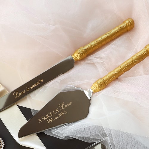 Personalized wedding glasses Toasting flutes shops gold or silver Glasses bride and groom Champagne glasses Wedding Toasting flutes and cake set