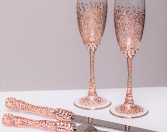 ROSE GOLD Wedding glasses and Cake Server Set cake knife rose gold bride and groom set of 4: wedding toasting flutes wedding flutes cake set