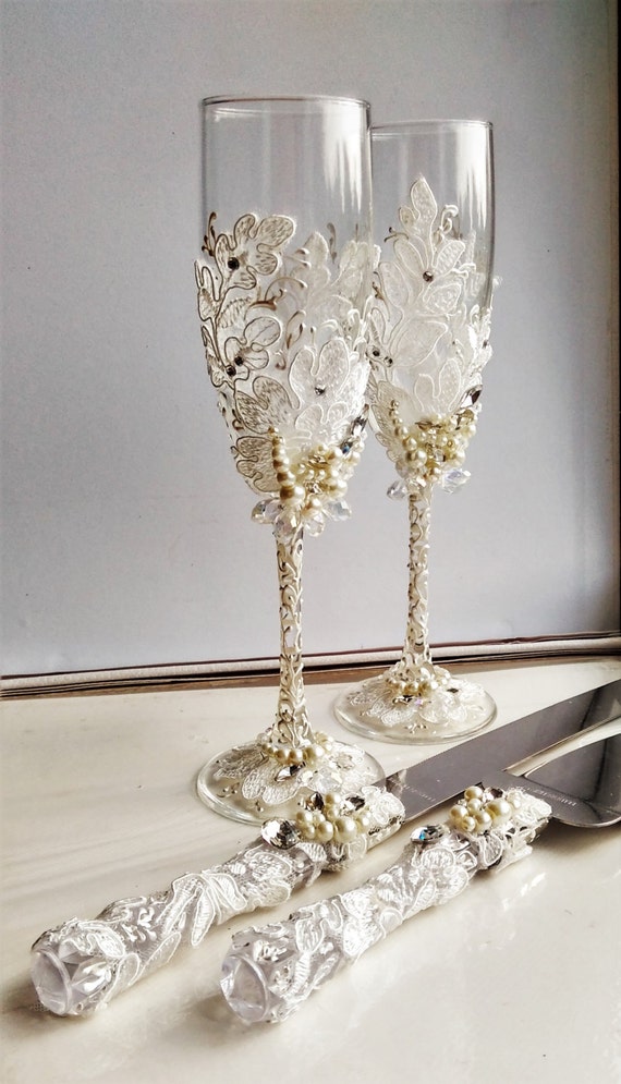 personalized wedding glasses and