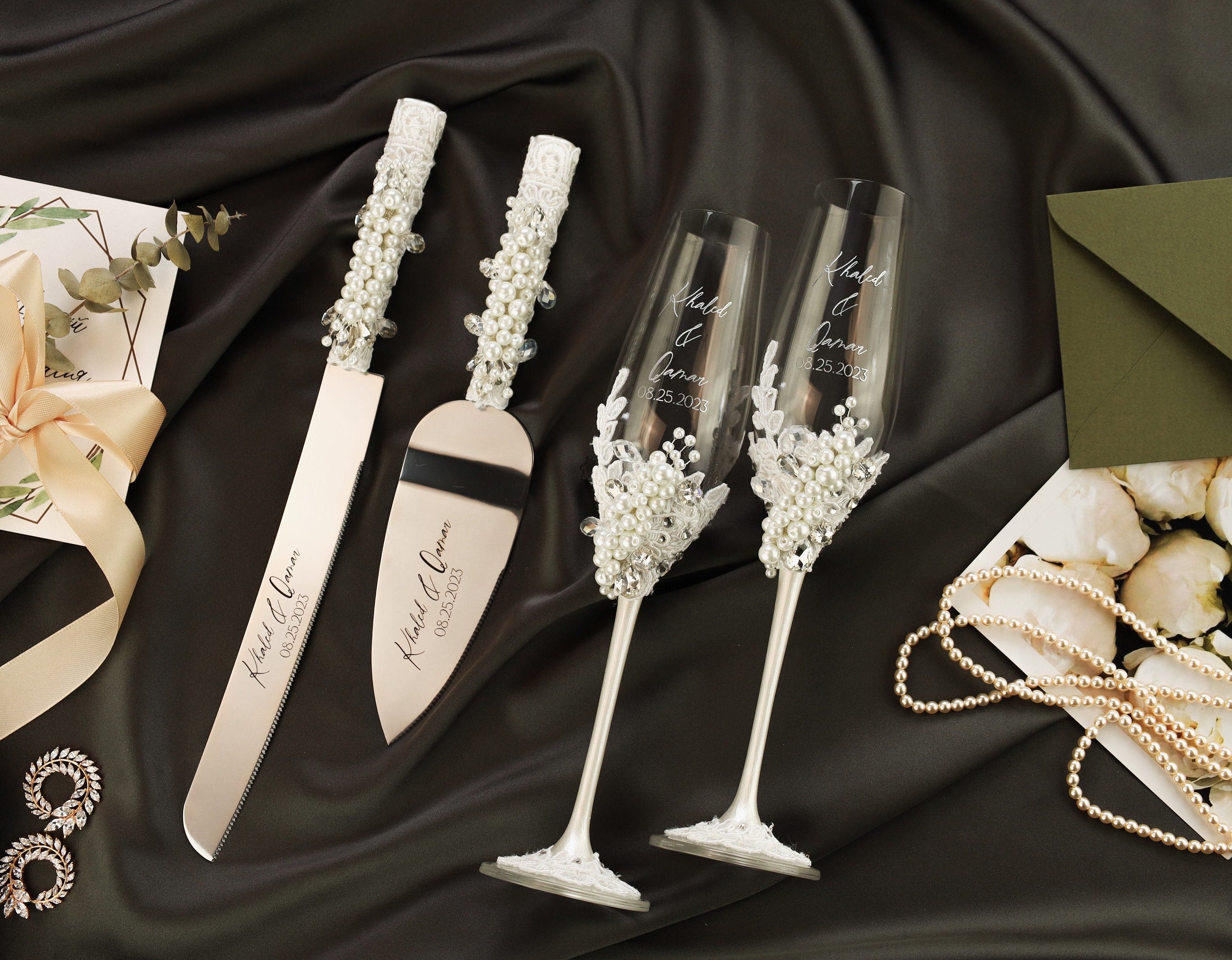 White Wedding Cake Server Set Engraved champagne flutes pearls Wedding toasting glasses personalized bridal shower gifts wedding registry