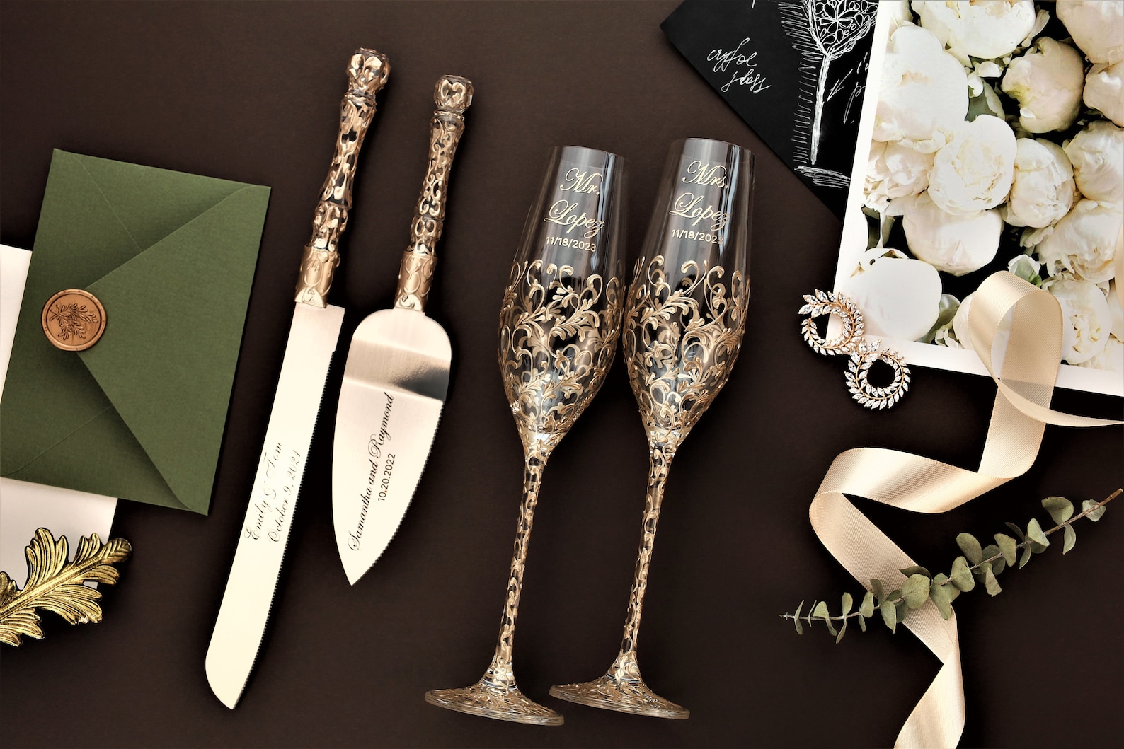 Wedding champagne flutes and cake knife set for bride and groom, wedding gift anniversary, toasting glasses and cake cutter set, set of 4 - laser engraved flute, Champagne