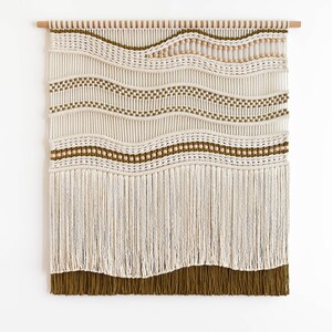 IOWER Macramè Appeso A Parete Tinto A Immersione - Decorazione Boho Marrone Per Soggiorno, 57x35 Cm, Fatto A Mano - 2