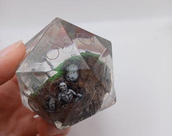 Giant Undead Skeleton Grave D20