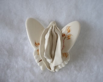 Sculpted Vulva in a Ceramic Glazed Patterned Butterfly (2) 162