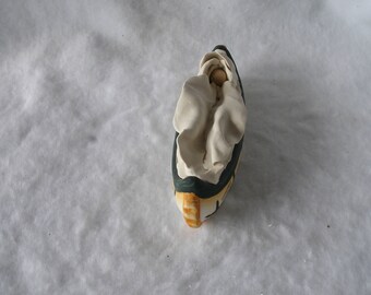 Sculpted Vulva in a Decorated Ceramic Canoe 138