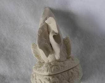 Sculpted Vulva in a Porcelain Incised Heart-Shaped Trinket Dish With Lid 131