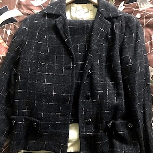 1940s women’s wool flecked suit