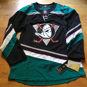 LOOK: The Anaheim Ducks Broke Out Their 25th Anniversary Mighty