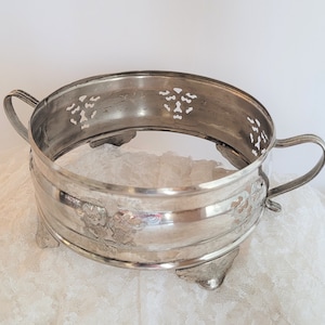 Silverplate Casserole Trivet: Etched Hot Dish Stand