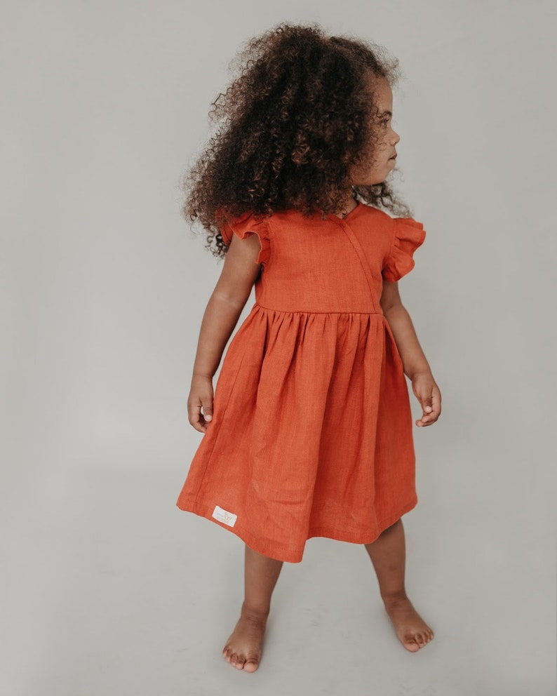 Robe d'été en lin, robe en lin fille, tenue bébé fille, vêtements fille, robe en lin Boho, vêtements bébé fille, robe 1er anniversaire, anniversaire fille l image 1