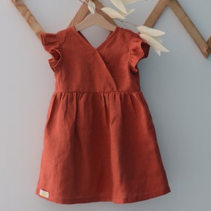 Robe d'été en lin, robe en lin fille, tenue bébé fille, vêtements fille, robe en lin Boho, vêtements bébé fille, robe 1er anniversaire, anniversaire fille l image 2