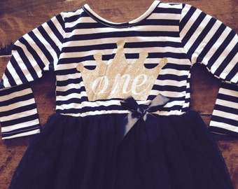 First birthday outfit, 1st birthday dress, black tutu dress with gold letters, cake smash outfit, crown, dress for girls first birthday