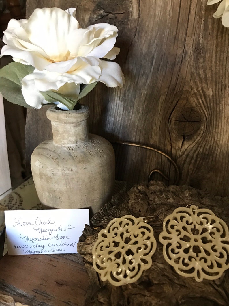 Vintage Cream Filigree Earrings