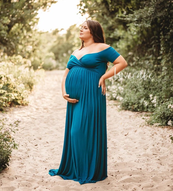 Top 13 Dress Ideas For Your Maternity Photoshoot