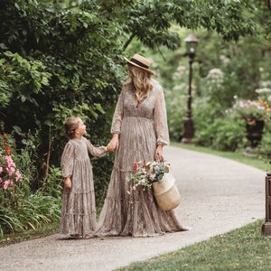 Mommy and Me dress-Lace Maternity Dress-Long Sleeve Photo Shoot Lace Dress-Bohemian Wedding Dress-Plus Size Lace Maternity Gown-BRIANA zdjęcie 3