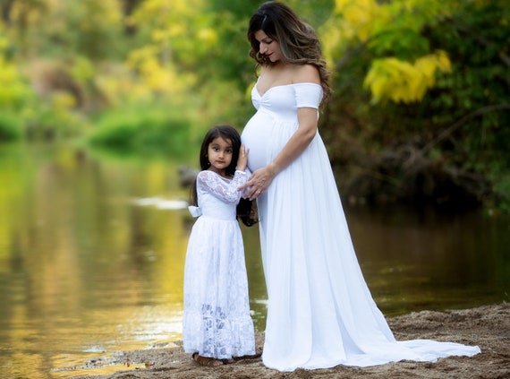 matching maternity gowns for mom and baby
