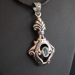 Art Deco Blautopas und Sterling Silber Anhänger