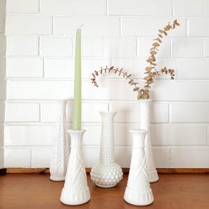 Set of 5 mismatched milk glass vases - Mix vintage white vases centerpiece wedding decor flowers