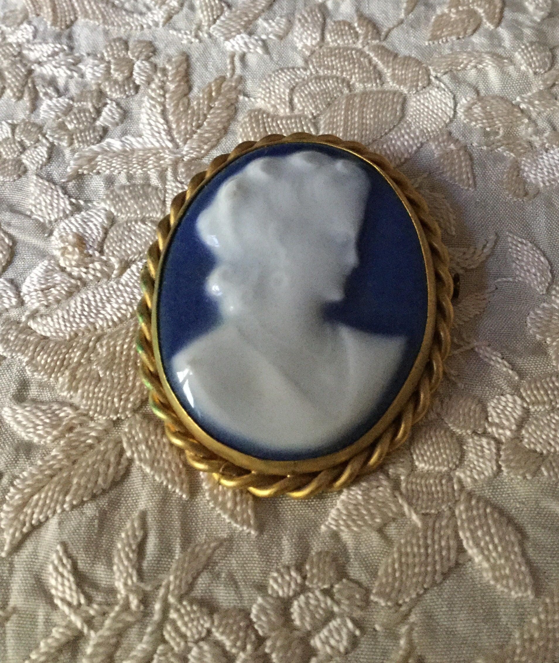 Broche Ancienne En Porcelaine Limoges - Camée Profil Femme, Style Vintage, Occasion