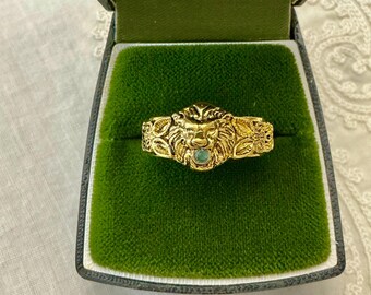 LYON HEAD Genuine EMERALD Vintage Ring- Gold plated- beautiful Vintage jewelry- Carved Animal Design - from France