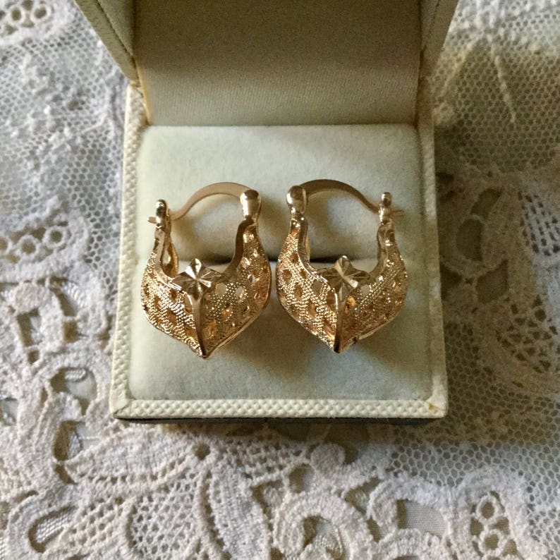 GOLD PLATED FILIGREE Earrings Very Nice Vintage Luxury Jewelry Great