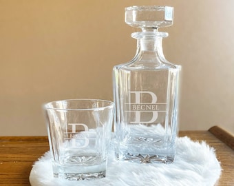 Whiskey Decanter and Glasses, Groomsmen Gifts, Best Man Gift, Groomsmen Proposal Gift, Wedding Gift, Father of Bride or Groom Gift