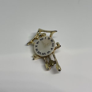 Cuckoo Clock Brooch Pin vintage gold