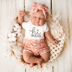 Personalized Newborn Baby Girl Coming Home Outfit, Baby Shower Gift, Baby Girl Going Home Outfit, Floral Baby Outfits Daisy