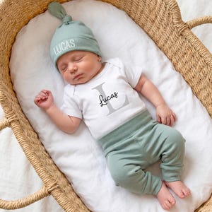 Baby boy coming home outfit with name, Newborn gift Personalized, with Leggings, Hat and Bodysuit Set