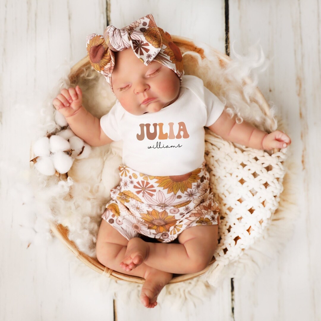 Newborn baby girl ideas 2025