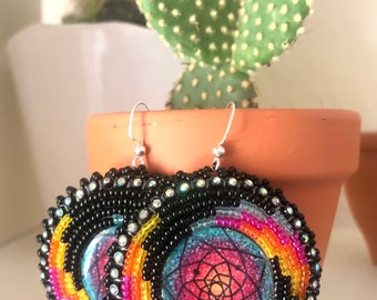 Dreamcatcher powwow earrings - Native earrings -dangle earrings - beaded earrings