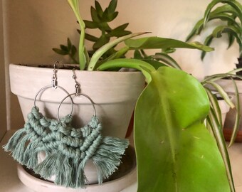 Small macrame earrings - green tassel earrings - mint boho earrings - gifts for her