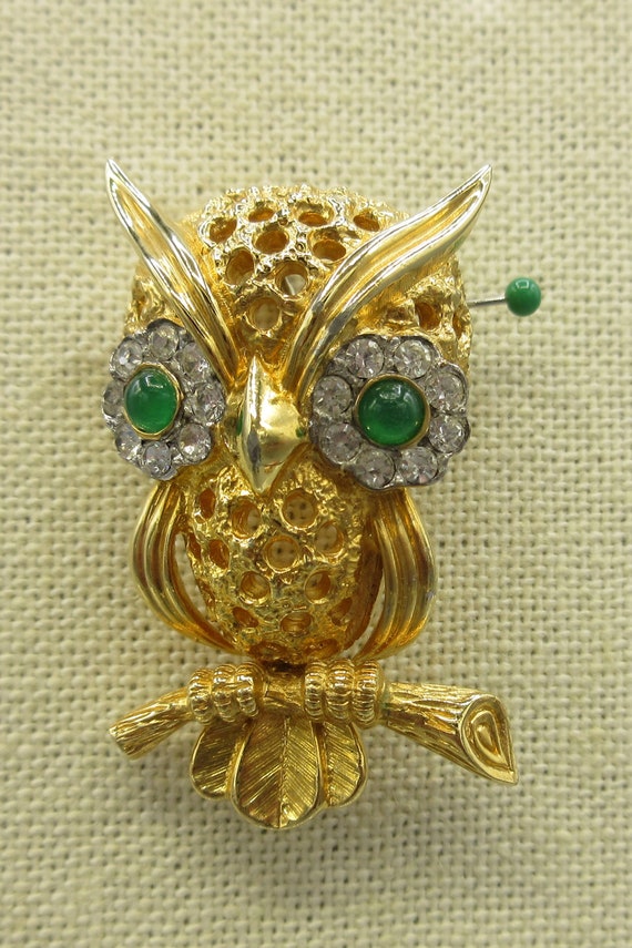 Sale - Adorable Vintage Jomaz Owl Pin