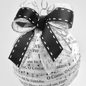 Sheet music ornament - Music theme decoration - Gift for music teacher - Gift for piano teacher - Gift for a musician - Christmas Gift idea