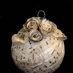 Sheet music ornament - Music theme decoration - Gift for music teacher - Gift for piano teacher - Gift for a musician - Christmas Gift idea