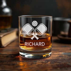 Pickleball Glass Cup, Hand Etched Whiskey Glass, Player Team Gift, Sports League Barware, Personalized Rocks Glass, Scotch Pint Beer Wine