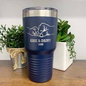 Engraved Dad Fist Bump Tumbler, Personalized With Kid Name, Dad Gift From Baby, New Dad Gift, First Father&#39;s Day Gift