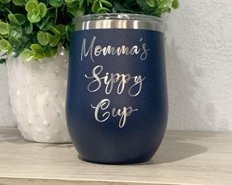 Vaso con boquilla para mamá, vaso de vino sin tallo grabado, vaso de vino divertido, regalo de vino para mamá, vaso de vino sarcástico, vaso de vino para mamá, vaso divertido para mamá