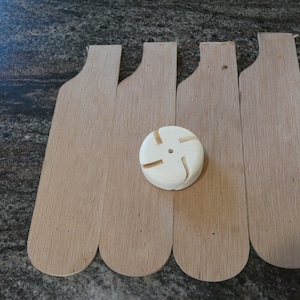 Großer Whirligig Propeller Bausatz mit 1/8" Sperrholz Flügeln, 2 3/4 Durchmesser, 2 3/4 Durchmesser und gegossener Nabe