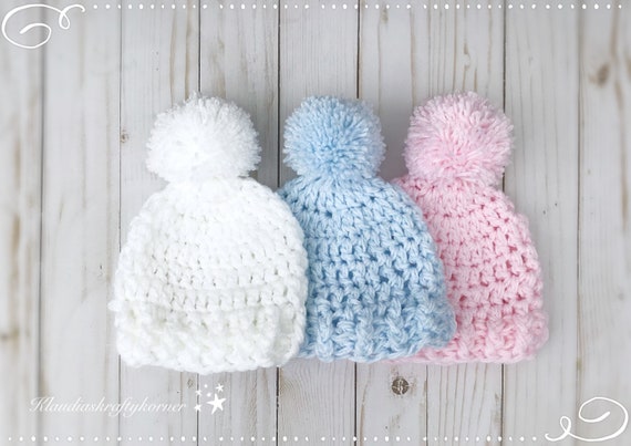 crochet baby hat with pom pom