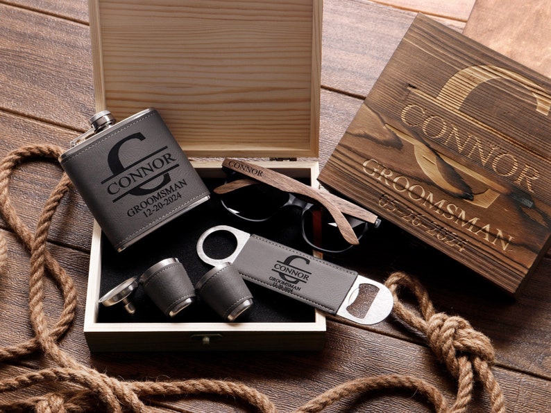 Pesonzalied Groomsmen Flask Set, Groomsmen Gifts, Groomsmen Gift Box