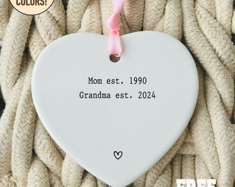 New Grandma Gift, Pregnancy Reveal Gift, Mother's Day Gift, Personalized Grandma Heart Keepsake, Grandma Ornament, Grandma To Be