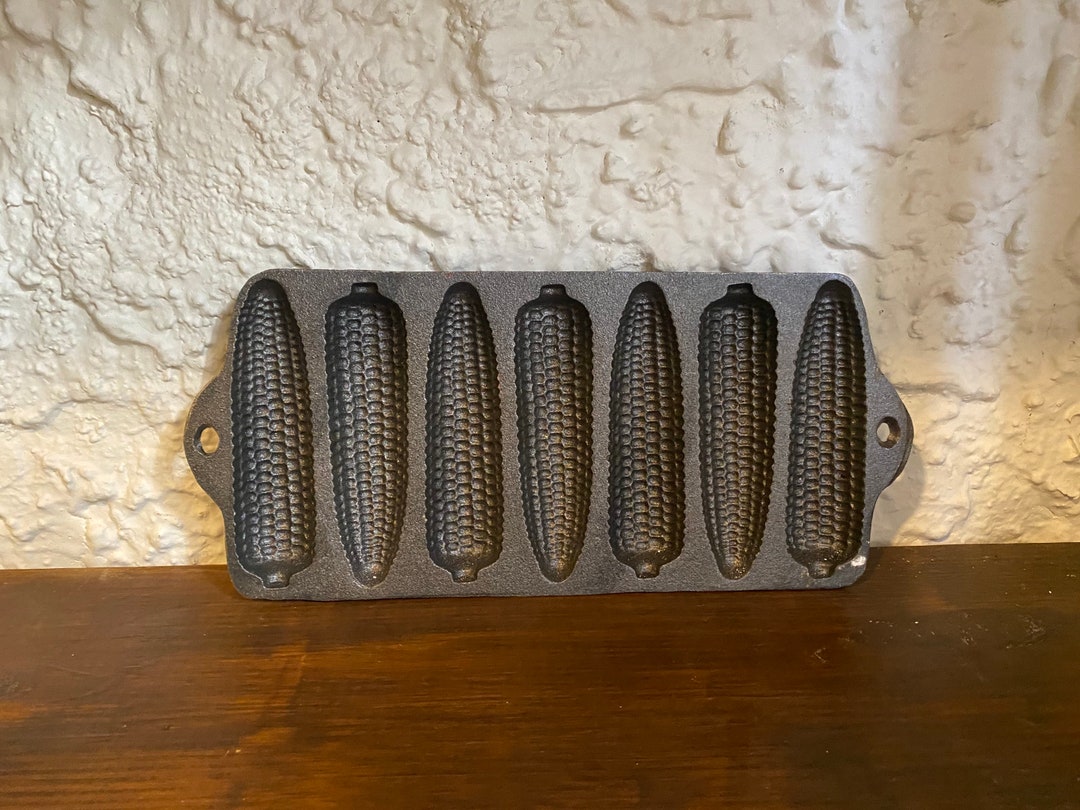 Vintage Cast Iron Cornbread Mold Wagner Ware Etsy
