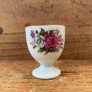 Beautiful Vintage Floral Egg Cup