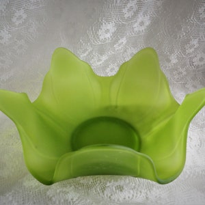 Westmoreland Glass &quot;Lotus&quot; pattern bowl