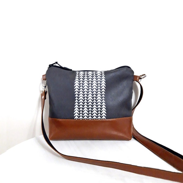 Crossbody bag Arrows print, vegan leather bag, dark gray purse, convertible shoulder bag, Casual purse, hobo bag, print Crossbody Wallet